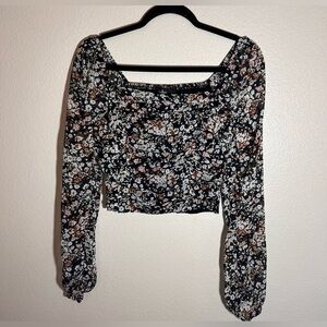 Lulus Long Sleeve Floral Smocked Crop Top – Size XS
